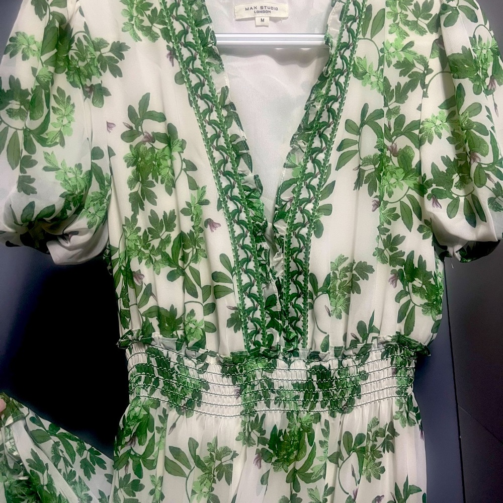Floral Dress. Beautiful and Comfortable!